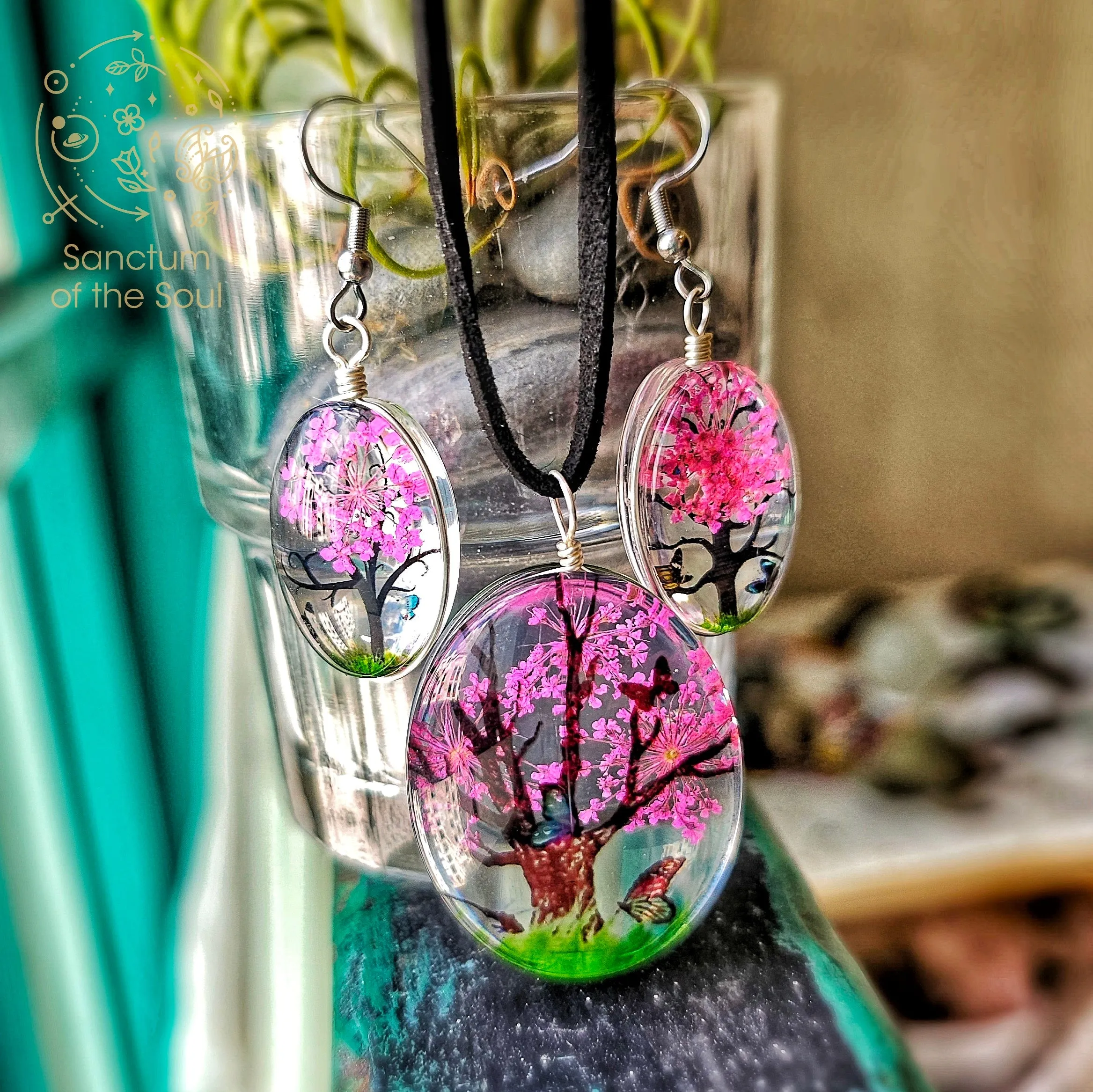 Dahlia: Dried Flower Pendant & Earrings Set
