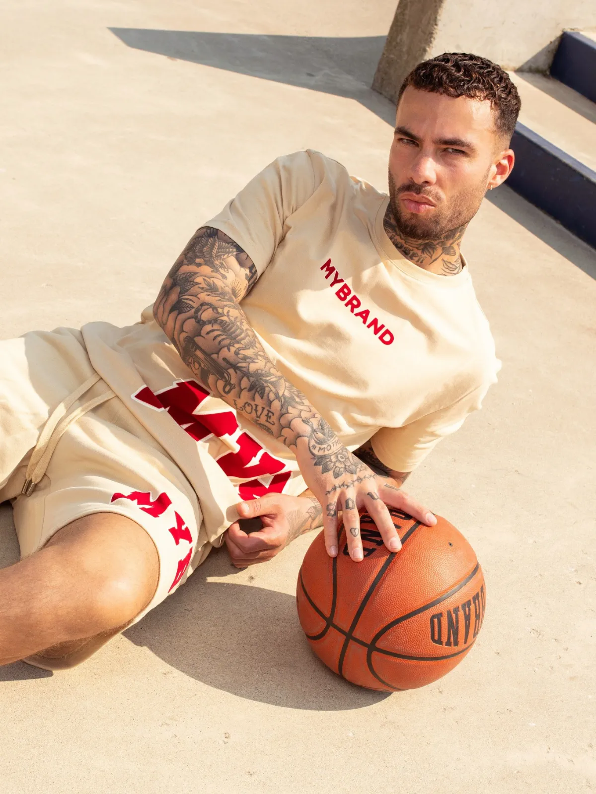 MYBRAND Bold Emblem Short | OFF-WHITE