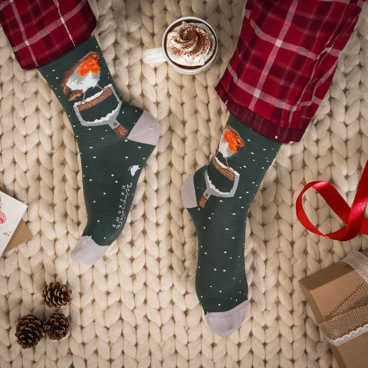 Wrendale A Little Red Robin Mens Socks Christmas